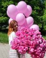 Букет с пионами (101 пион) и шары (15 гелиевых шаров) "Ароматная мечта"