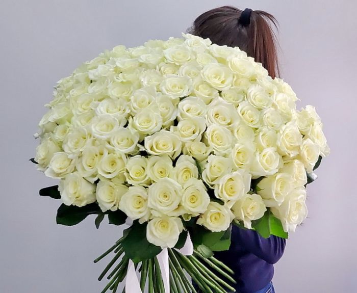 Букет из 101 белой розы 60см