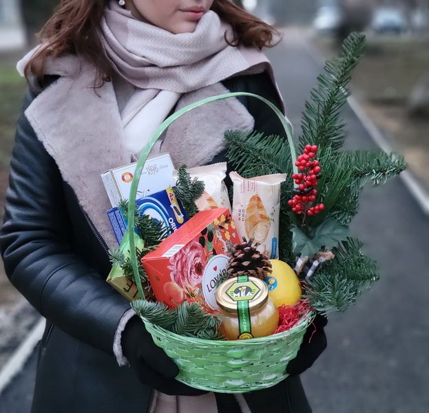 Чайный набор зимний с веточками хвои