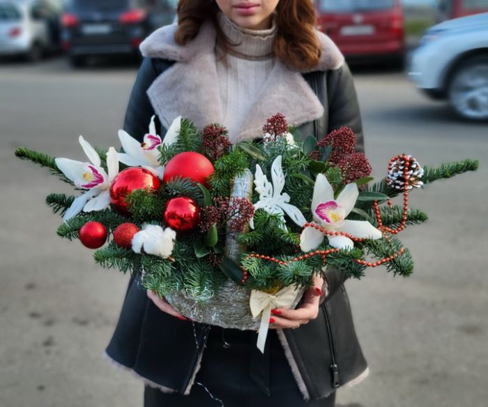 Зимняя композиция в корзине №2