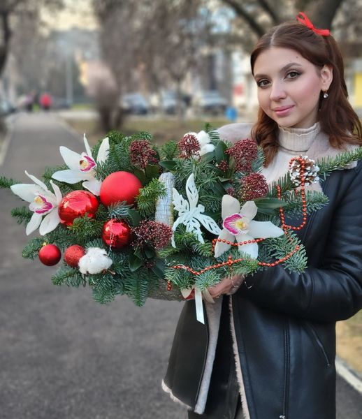 Зимняя композиция в корзине №2